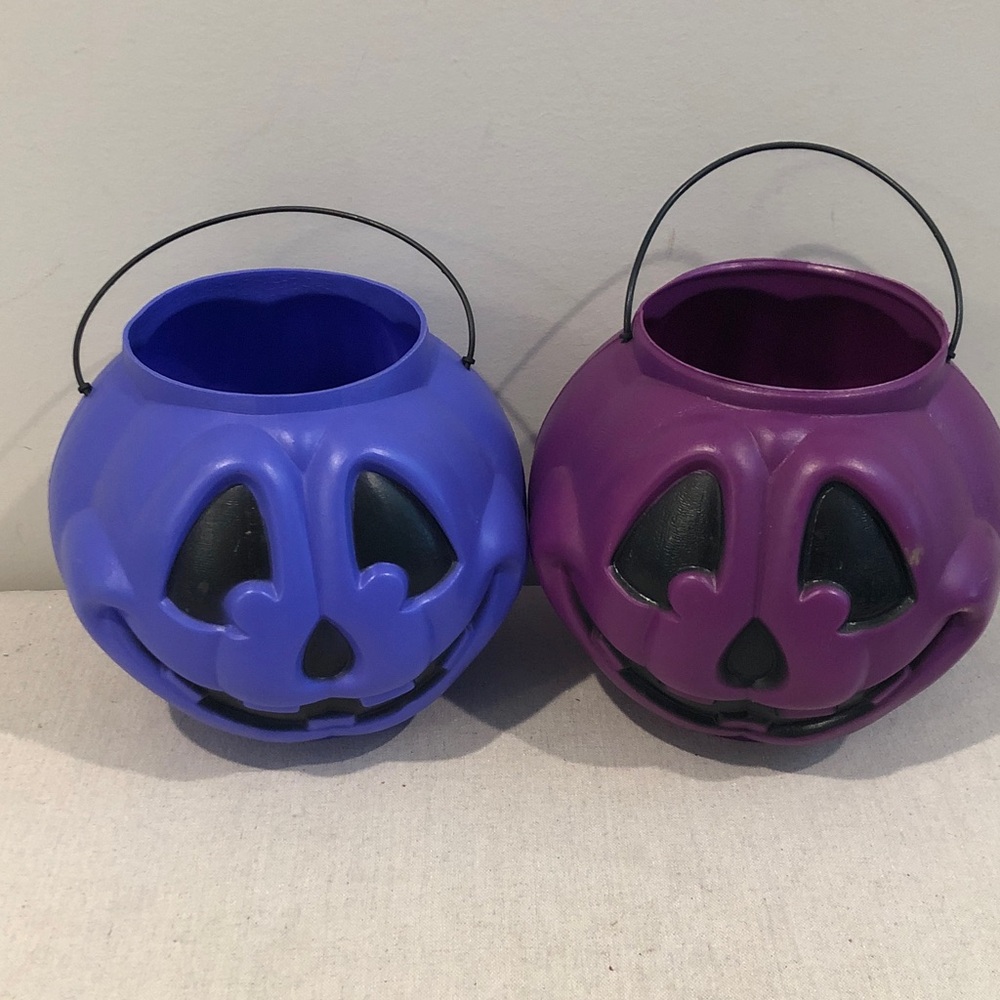 Halloween in August ? Vintage General Foam Blow Mold Pumpkin Treat Pail Lot of 2